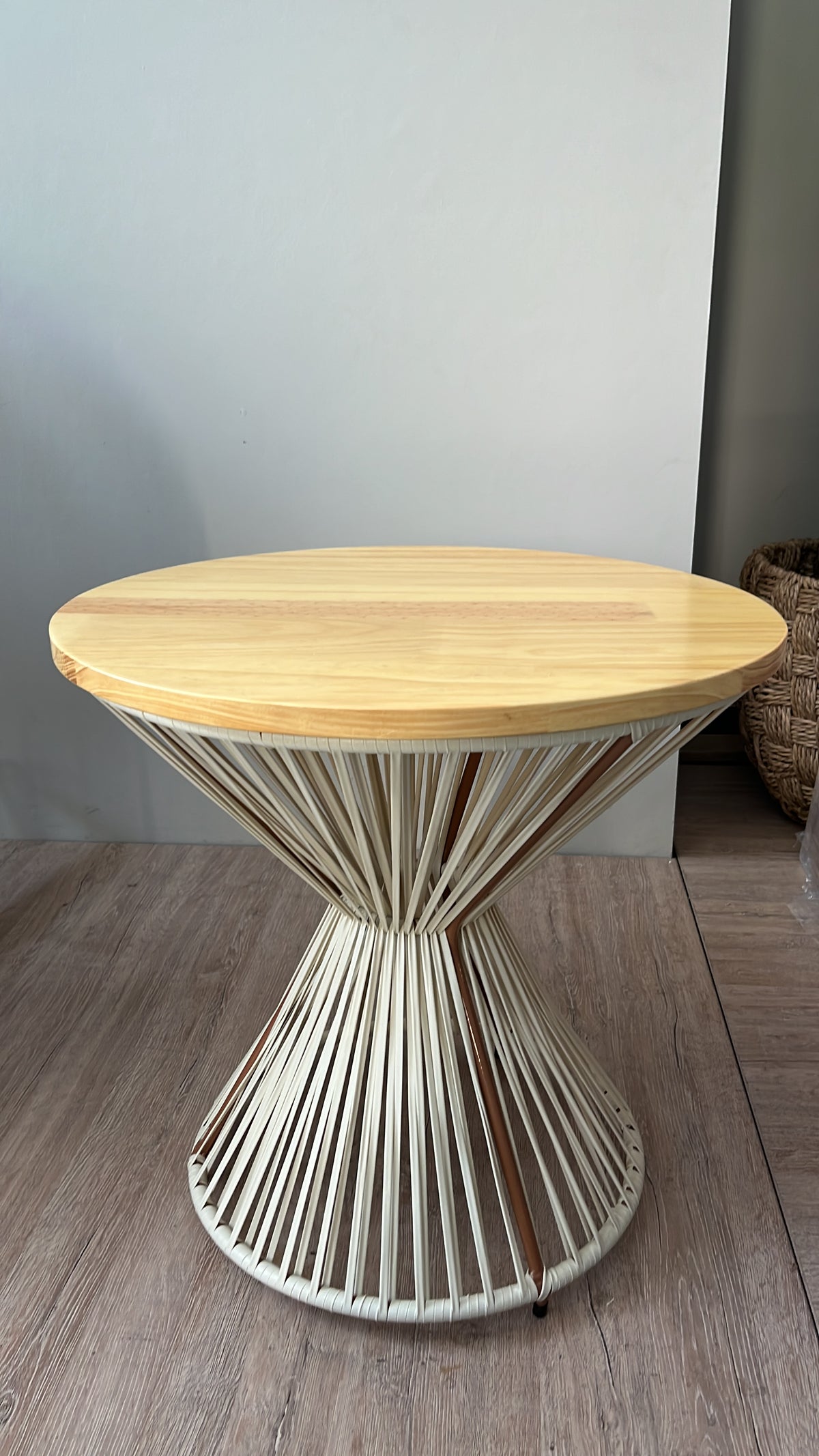 Mesa auxiliar Reloj de Arena